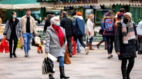 Cardiff shoppers Dec 2020