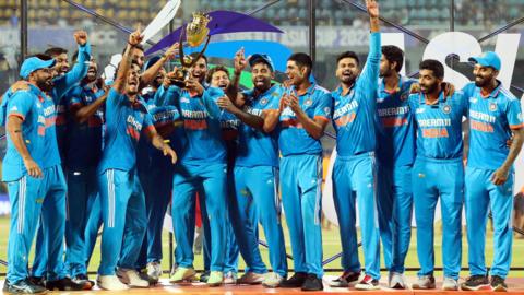 India lift the Asia Cup