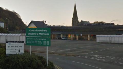 Morrisons, Caernarfon