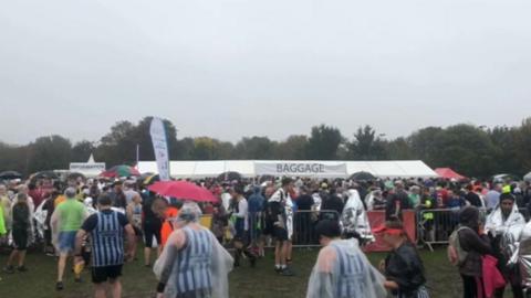 Runners gathering for the Great Eastern Run