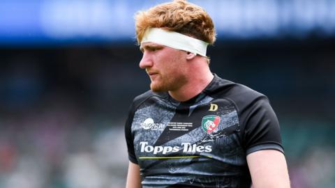 Leicester Tigers lock Ollie Chessum