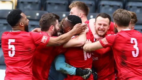 Hornchurch players celebrate