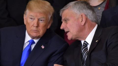 Donald Trump (L) Franklin Graham (R)