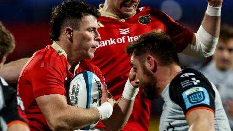 Calvin Nash produced a superb performance for Munster before having to go off injury late on