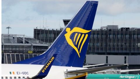 Ryanair plane