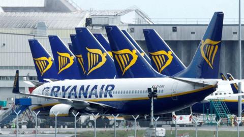 On the Beach accuses Ryanair of market abuse - BBC News