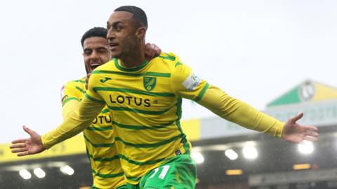 Adam Idah celebrates his late winner for Norwich