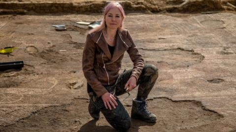 Prof Alice Roberts at the mosaic