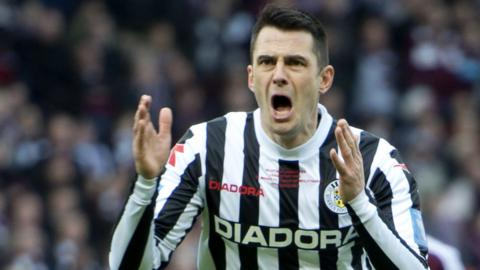 Steven Thompson scored the decisive goal as St Mirren stunned Celtic in the semi-final