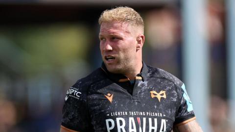 Ross Moriarty in the black jersey of Ospreys