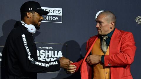 Anthony Joshua greets Oleksandr Usyk