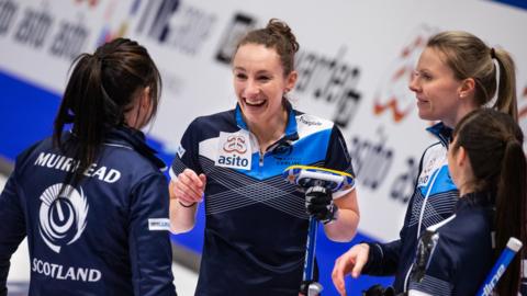 Eve Muirhead and Jen Dodds