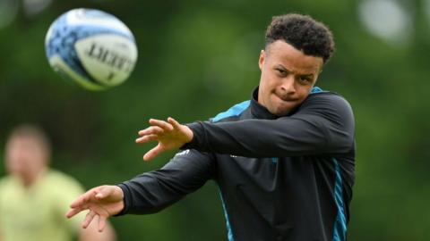 Regan Grace training for Bath Rugby