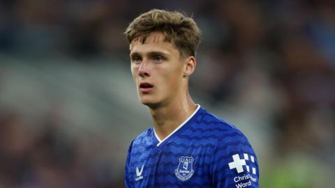 A head shot of Harrison Armstrong playing for Everton against Mansfield