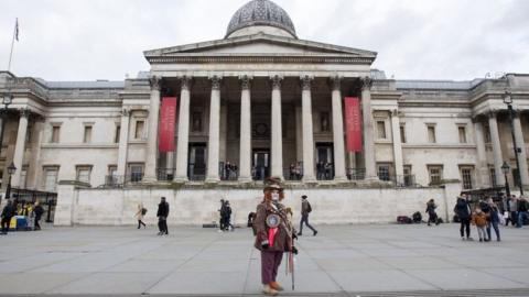 Quiet Trafalgar Square