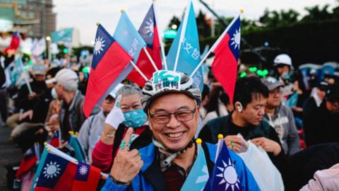 Supporter of Taiwan People's Party at rally on Friday