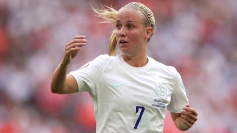 Beth Mead during Euro 2022 final between England and Germany