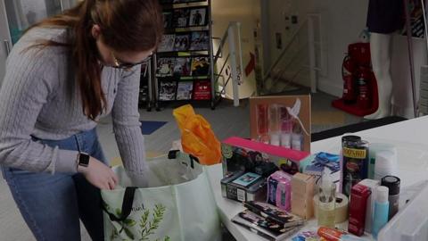 Lauren Robinson, 20, set up a beauty bank to help people in need to feel confident.