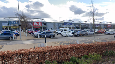 Straiton Retail Park