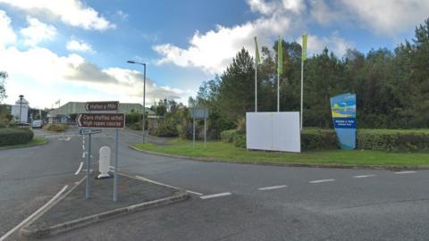 The entrance to Hafan y Mor Holiday Park