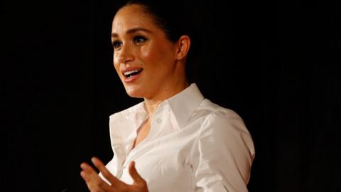 Meghan, Duchess of Sussex presents the Celebrating Excellence Award to Nathan Forster, a former soldier of the Army"s Parachute Regiment, at the Endeavour Fund awards at Drapers" Hall on February 7, 2019 in London, England. T