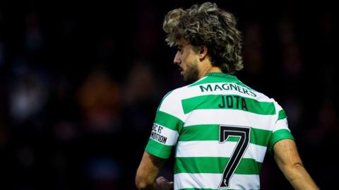 Jota in action for Celtic against Motherwell on his second debut