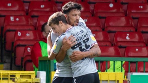 Macauley Bonne scores for Charlton