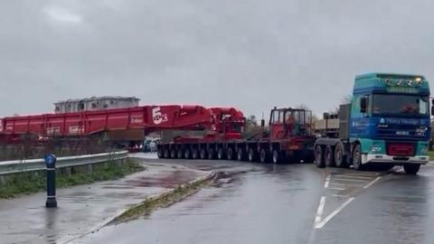 An abnormal load at Eye Airfield