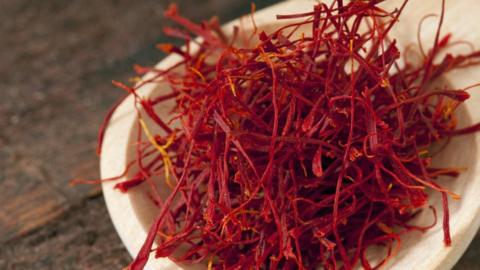 Saffron in a bowl