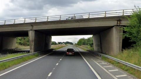 Work is being carried out on bridges that carry the M62 over the A162