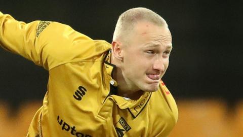 Callum Parkinson in action for Leicestershire