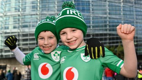 Young Ireland supporters