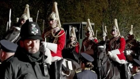 Guards and police officers in rehearsal