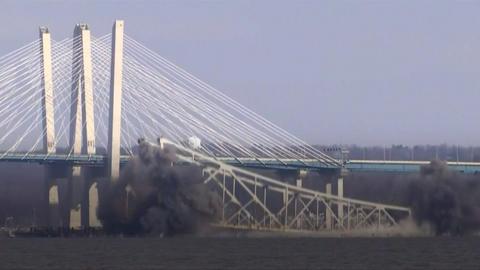 Part of Tappan Zee Bridge demolished