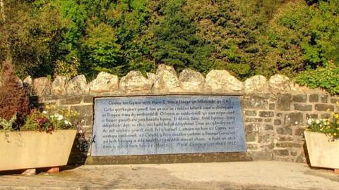 The plaque at Pencader