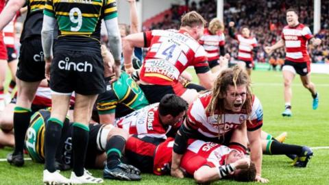 Gloucester celebrate their match-winning try