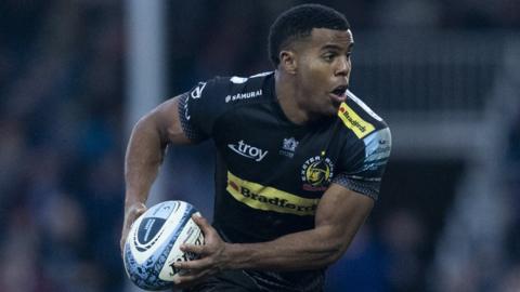 Immanuel Feyi-Waboso with the ball against Northampton Saints