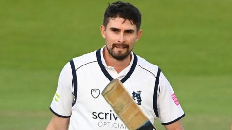 Warwickshire's Will Rhodes