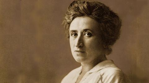 Black and white portrait of Rosa Luxemburg