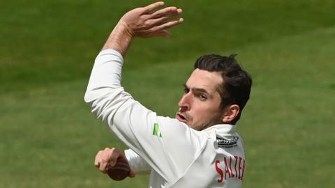 Andrew Salter bowls for Glamorgan