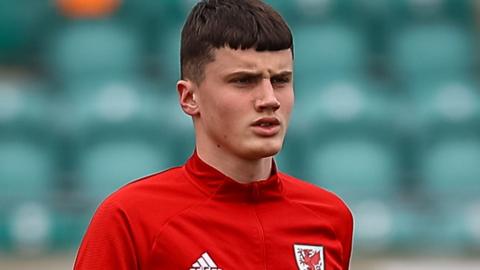 Joel Cotterill training with Wales' under-21 side
