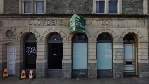 Lloyds Bank in Staple Hill