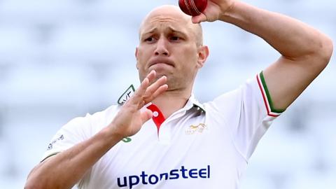 Dieter Klein bowls for Leicestershire