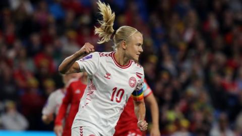 Pernille Harder celebrates her first goal