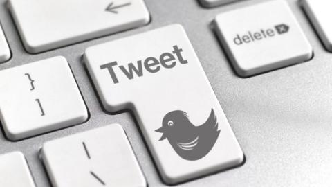 Tweet button on keyboard