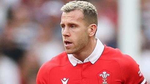 Gareth Davies looks on as Wales prepare to attack