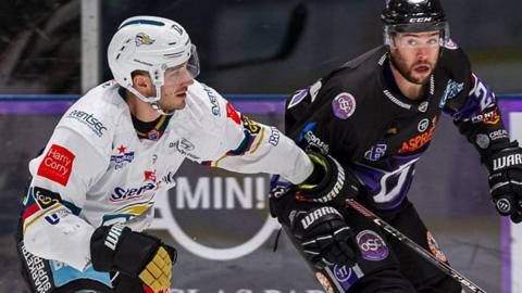 Belfast Giants in action against Glasgow Clan