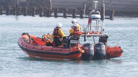 Search after empty dinghy found drifting offshore