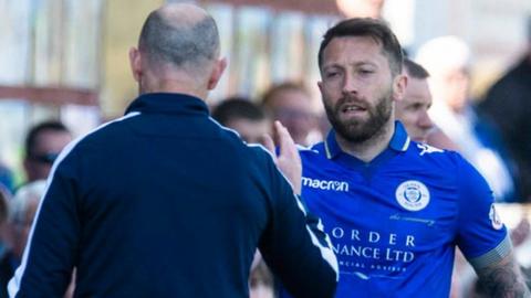 Queen of the South manager Allan Johnston and Stephen Dobbie