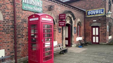 Hadlow Road station